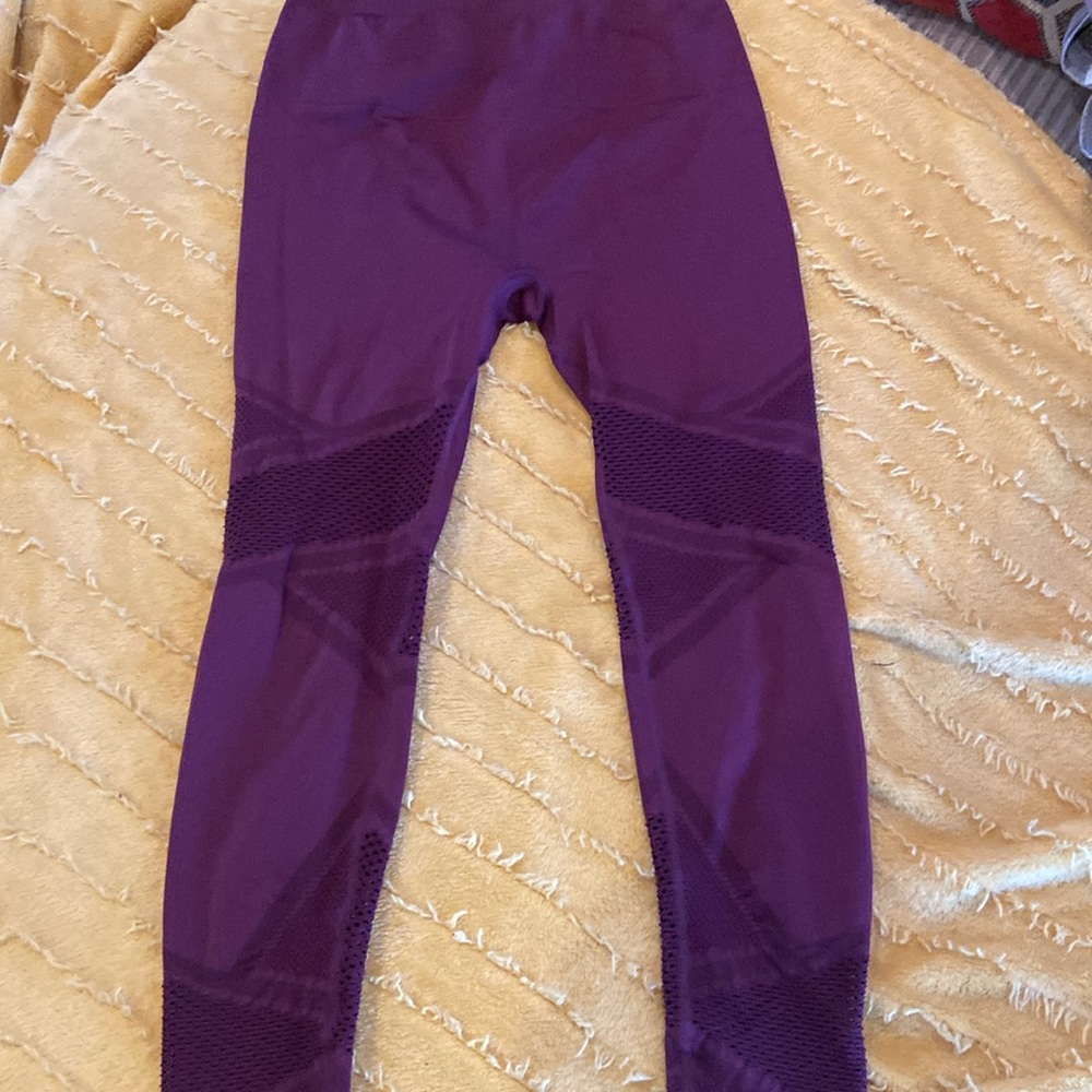 Fabletics - Picture 2 of 4